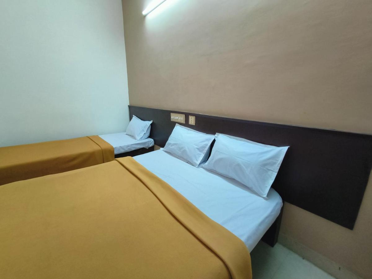 Royal Residency Hotel Kumbakonam Buitenkant foto
